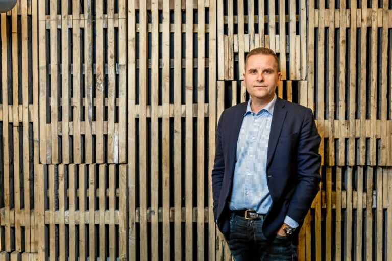 Adserballe & Knudsen afleverer vækstregnskab